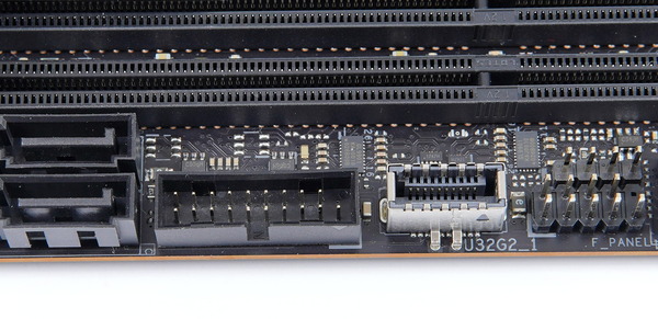 ASUS ROG STRIX Z590-I GAMING WIFI review_02890_DxO