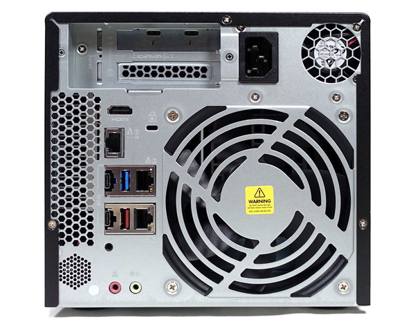 QNAP TVS-472XT review_03753_DxO