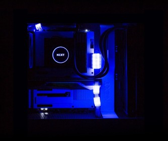 NZXT HUE 2 Cable Comb (3)