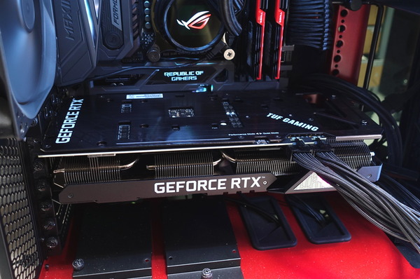 ASUS TUF-RTX3070-O8G-GAMING review_06495