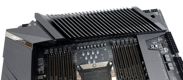 GIGABYTE C621 AORUS XTREME review_04945_DxO