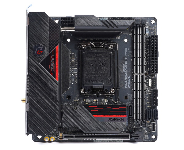 ASRock Z690 Phantom Gaming-ITX/TB4 review_03293_DxO
