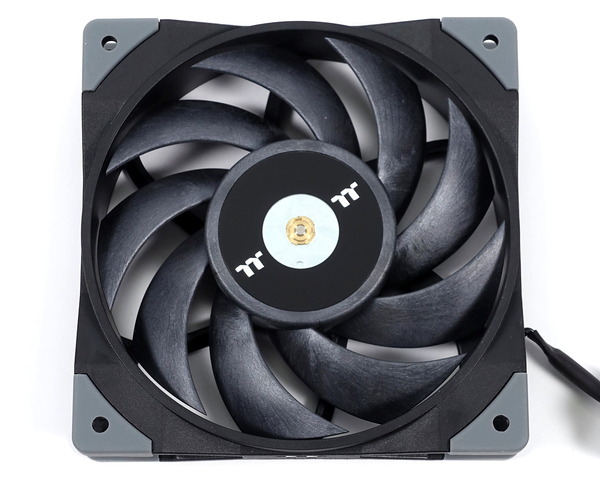 Thermaltake TOUGHFAN 12 review_03378_DxO