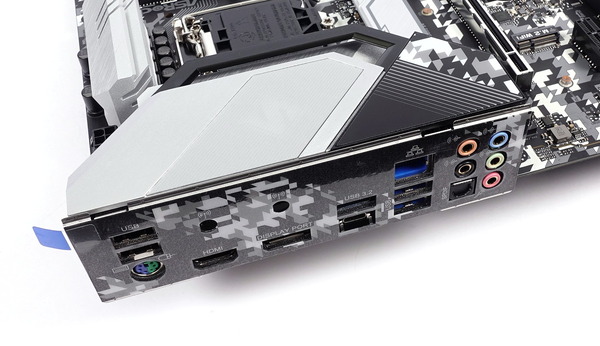 ASRock Z490 Steel Legend_00313_DxO