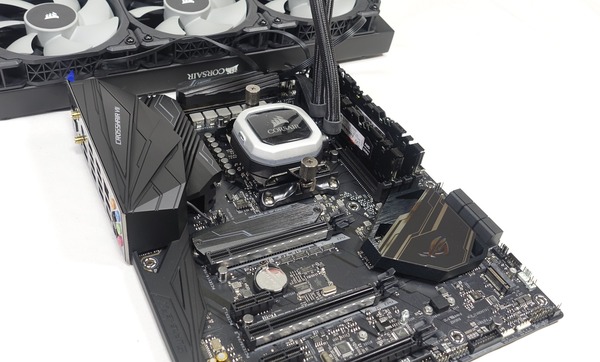 ASUS ROG CROSSHAIR VII HERO (Wi-Fi) review_05793