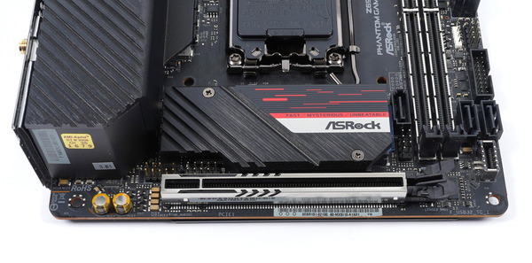 ASRock Z690 Phantom Gaming-ITX/TB4 review_03304_DxO