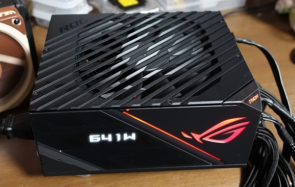 ASUS ROG-THOR-1200P review_05752_DxO