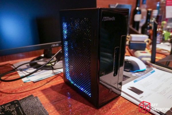 ASRock-Z270M-STX-MXM-chassis-810x541