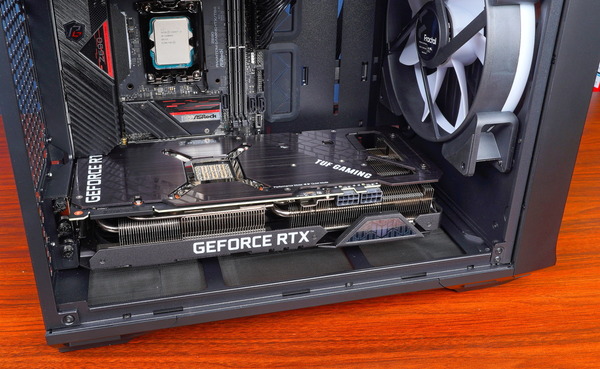 Fractal Design Torrent Nano review_04385_DxO
