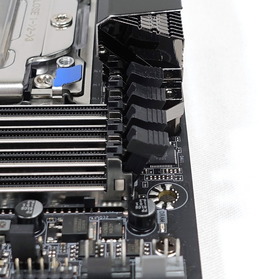 GIGABYTE X399 AORUS XTREME review_02151_DxO