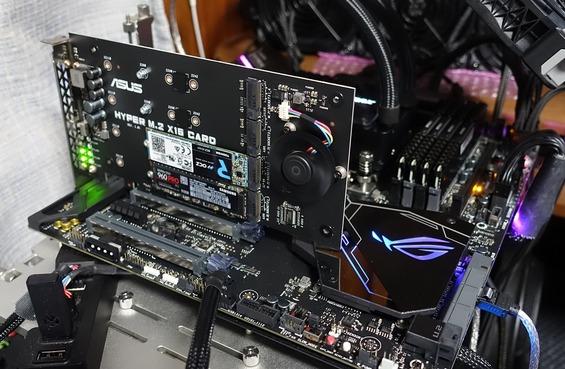 「ASUS HYPER M.2 X16 CARD」は一部のASUSマザボでは4枚刺し拡張ボードとして動作可能