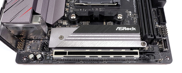 ASRock B550 Phantom Gaming-ITX_ax_02070_DxO