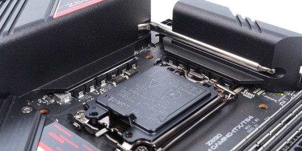 ASRock Z690 Phantom Gaming-ITX/TB4 review_03297_DxO