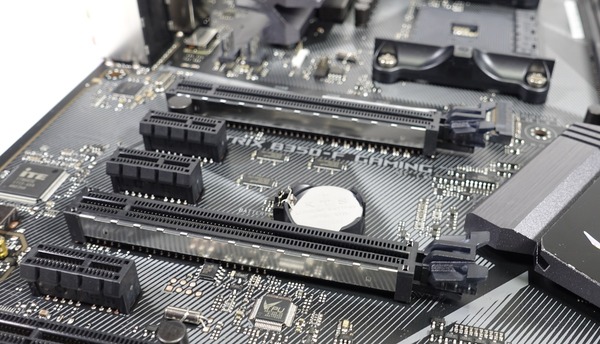 ASUS ROG STRIX B350-F GAMING review_07484