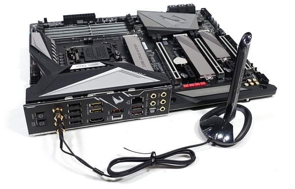 GIGABYTE Z390 AORUS MASTER review_03356_DxO