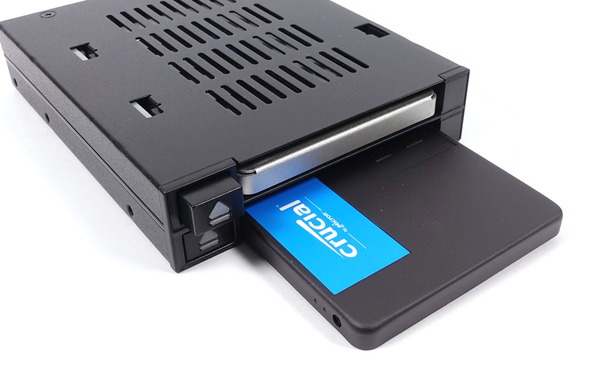 ICY DOCK flexiDOCK MB522SP-B