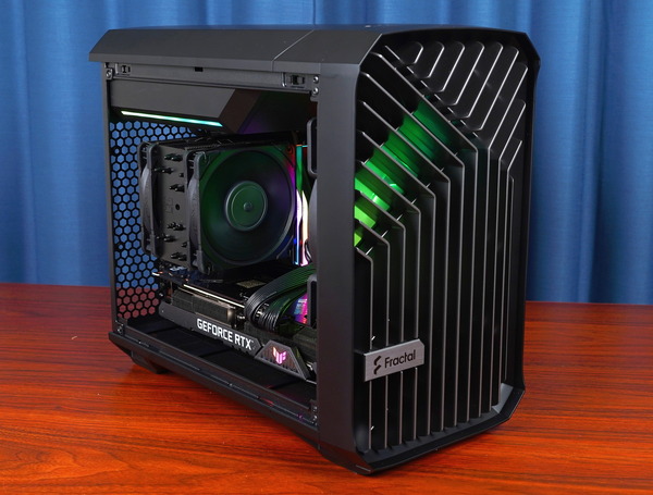 Fractal Design Torrent Nano review_04429_DxO