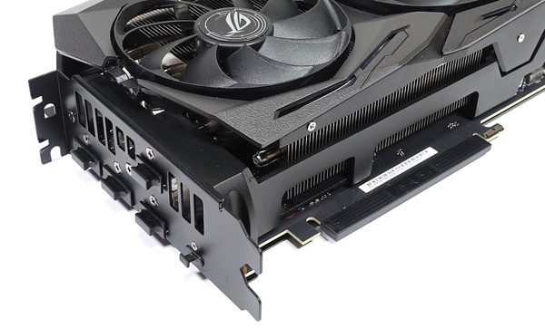 ASUS ROG-STRIX-RTX2080TI-O11G-GAMING review_04078_DxO