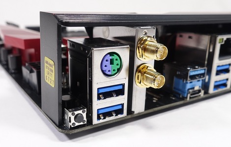 ASRock Fatal1ty X370 Professional Gaming review_06200