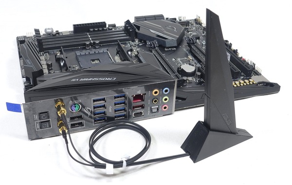 ASUS ROG CROSSHAIR VII HERO (Wi-Fi) review_05742