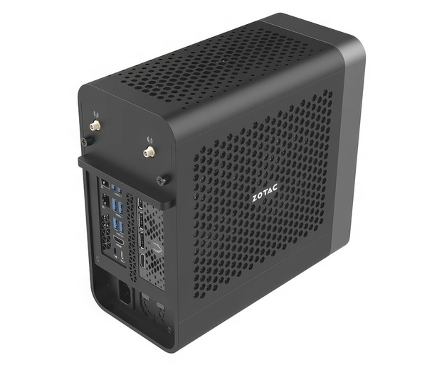 ZOTAC MAGNUS ONE ERP74070_Black (3)