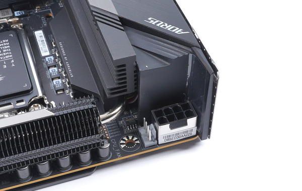 GIGABYTE Z690I AORUS ULTRA DDR4 review_02207_DxO