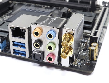 ASRock Fatal1ty X470 Gaming-ITX/ac review_06062_DxO