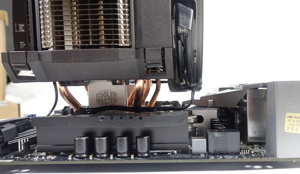CoolerMaster MasterAir Maker 8_05332
