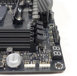 ASUS ROG CROSSHAIR VII HERO (Wi-Fi) review_05760